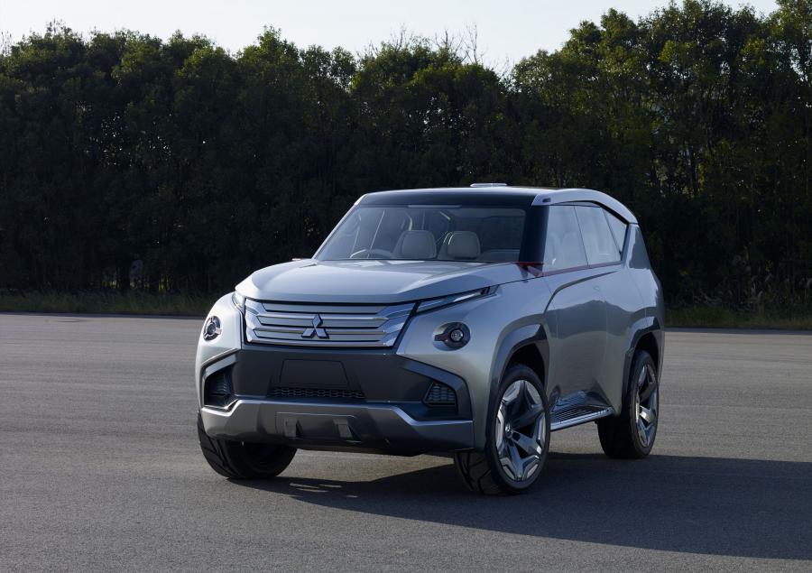  Mitsubishi Concept GC-PHEV 2015 года  (фото 16 из 31)